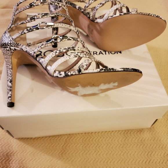 BCBG Jean Matte Chalky Snake Heels - Picture 5 of 7